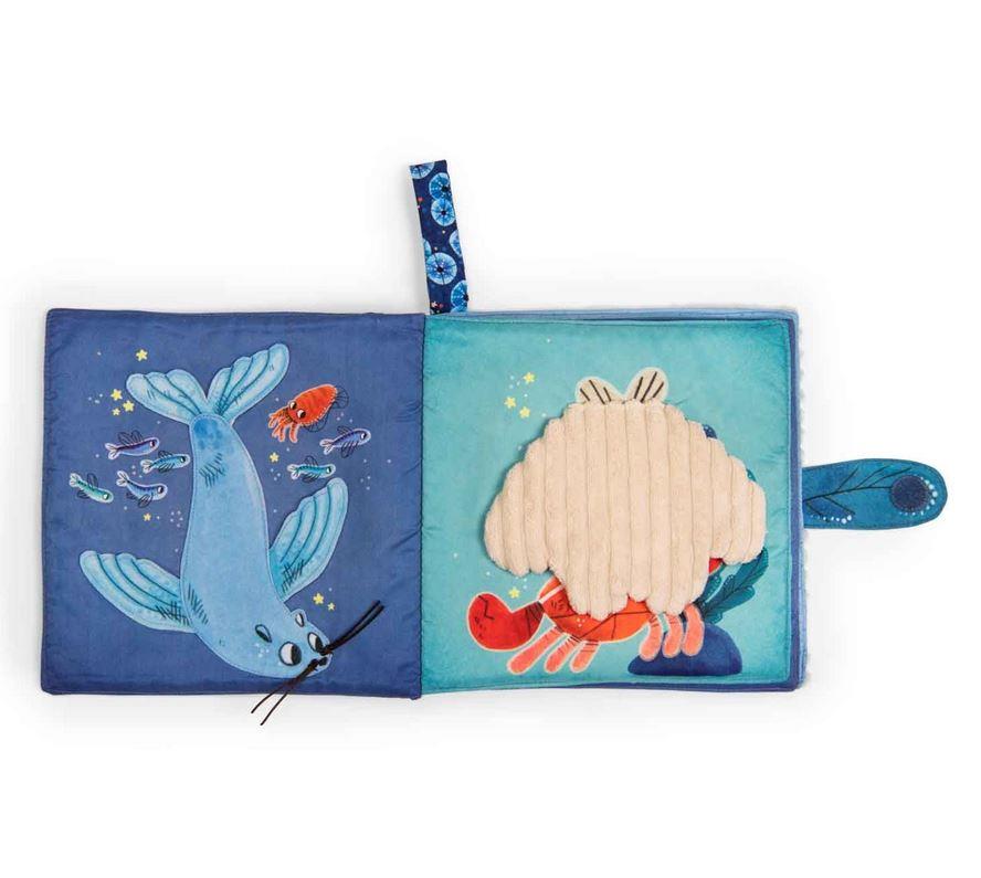 Libro Attività in tessuto