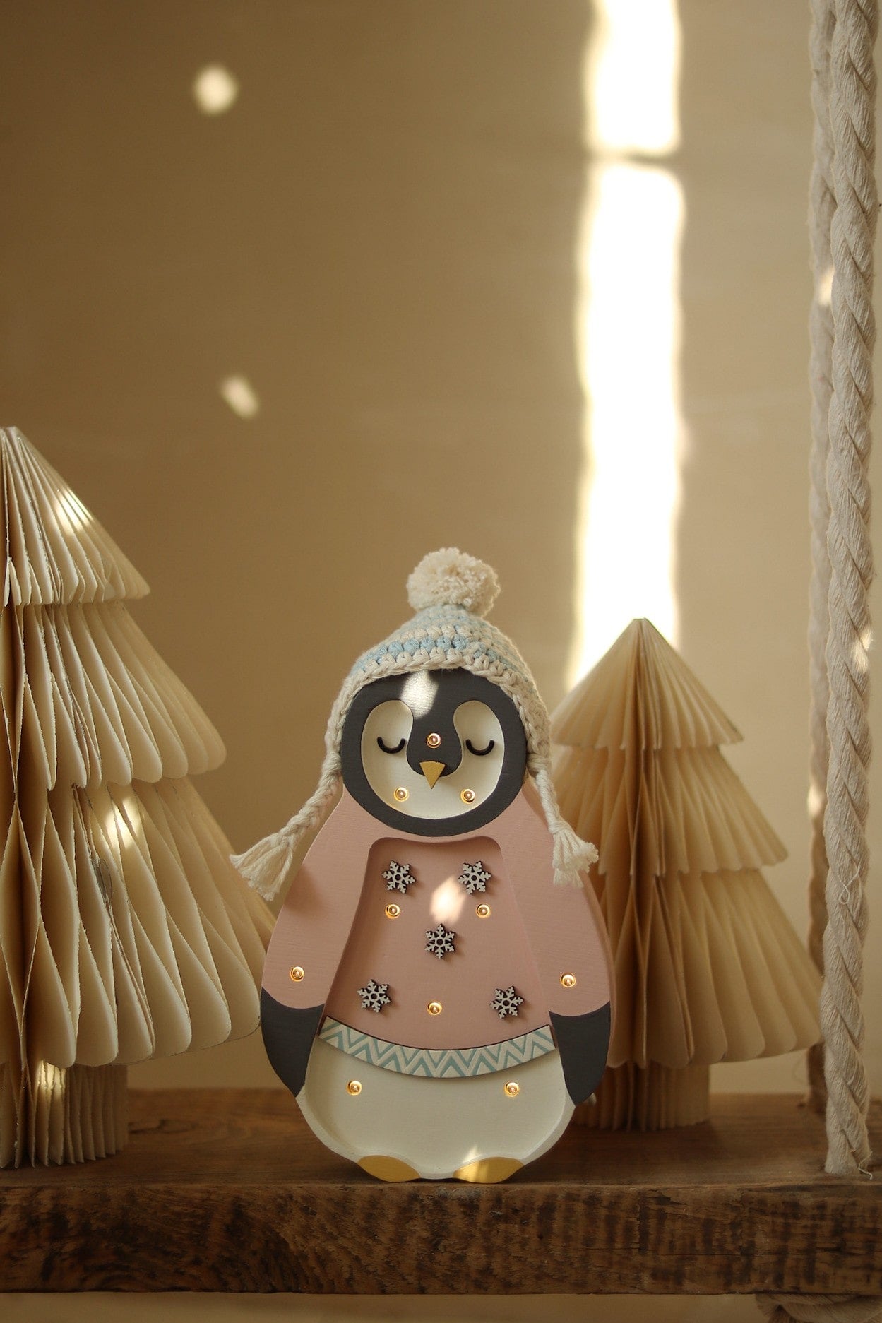 Mini lampada led baby pinguino natalizio con regolatore di luminosità - fatta a mano