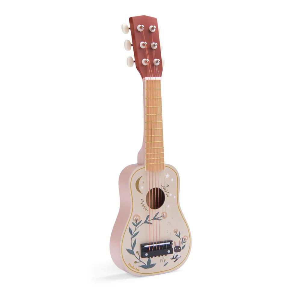 Chitarra in legno apres la pluie