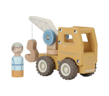 Camion con gru con personaggio - In legno FSC