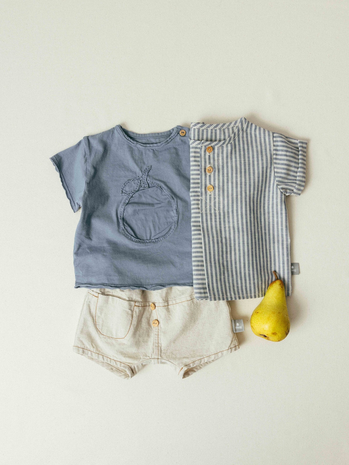 T-shirt in Jersey di Cotone con Ricamo e Bottoni in Legno