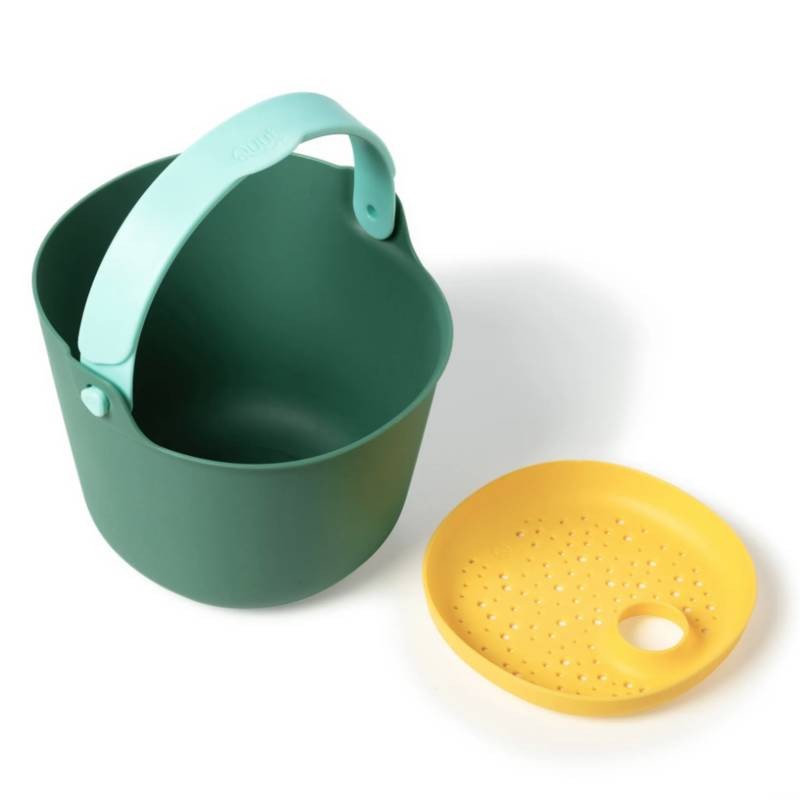 Bucki: Il Secchiello Innovativo con Setaccio e Manico a Scatto