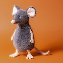 Peluche morbido topo triste lachlan