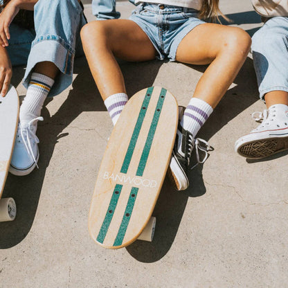 Skateboard Cruiser in Acero Canadese Banwood - Design Vintage e Stabilità