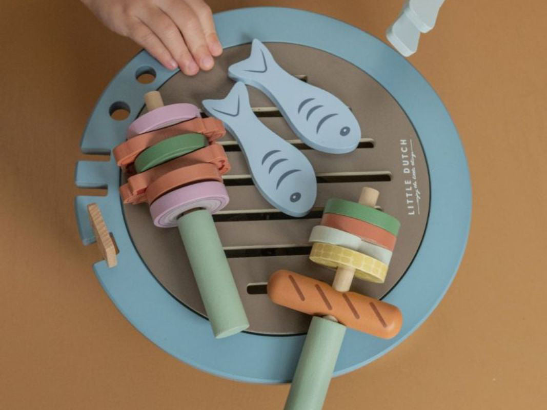Set barbecue con accessori in legno