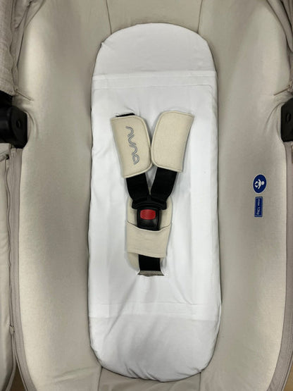 Coprimaterasso angolato per carrozzina Pipi-no - per Nuna Cari Next e Joie Calmi- CON ASOLE