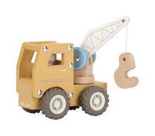 Camion con gru con personaggio - In legno FSC