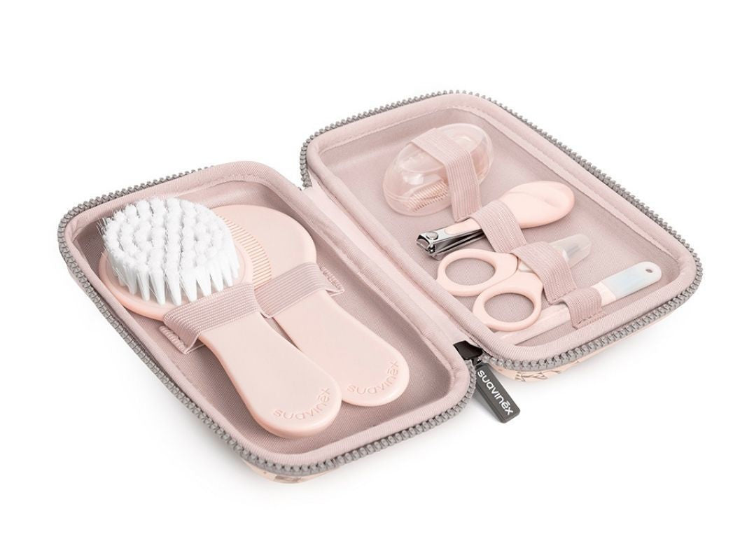 Set manicure - Spazzola, pettine, forbicine, limetta, tronchesino e ditale per gengive