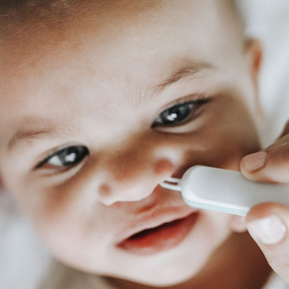 Dispositivo Multifunzione 3-in-1 per l'Igiene Neonatale - Pulizia sicura di Naso, Orecchie e Cute