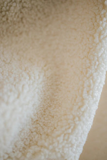 Lettera in velluto F