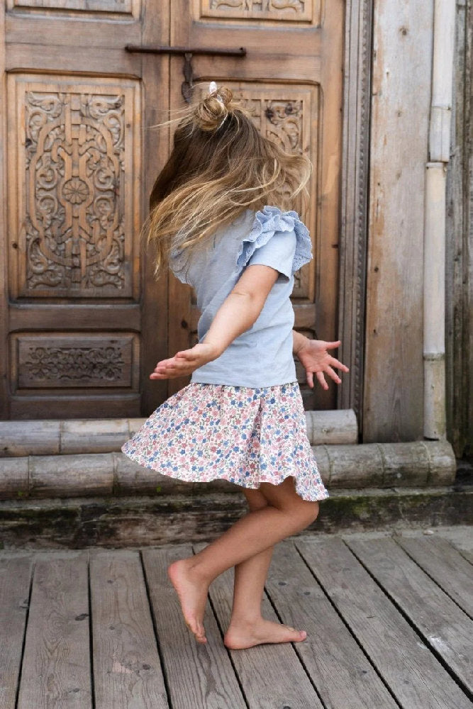 Maglietta Bambina in Cotone Biologico - Azzurra con Volant 'Lovely'