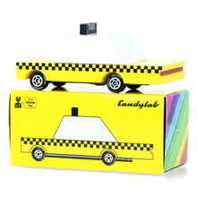 Macchinina in legno CandyLab - Gioco dai 3 anni