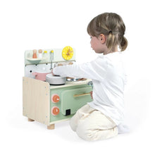Piccola cucina in legno
