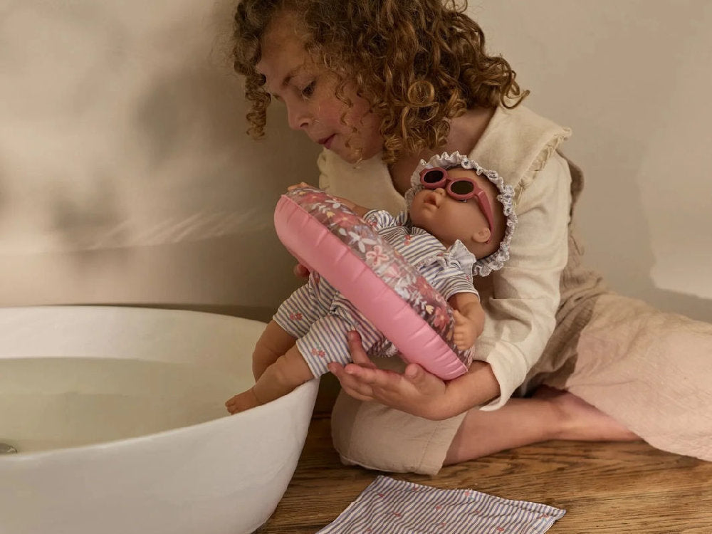 Bambola da Bagno 'Mara' Little Dutch con Salvagente e Accessori Estivi