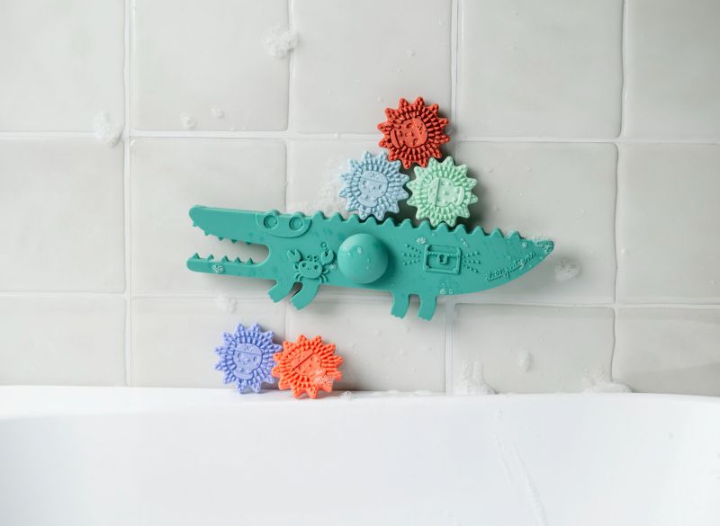 Il coccodrillo equilibrista - Pannello da Bagno in Silicone e Gioco d'Equilibrio
