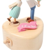 Wooderful Life - Carillon in legno Love Umbrella. Acquistalo ora sul nostro  e-shop!