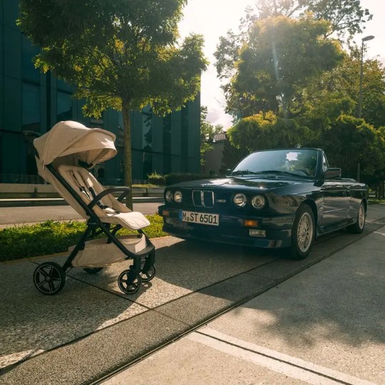 Nuna - Passeggino leggero TRVL LX - Fino a 22 kg - Colore Nuna: Mica by BMW