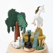 Wooderful Life - Carillon in legno Unicorno con cigni